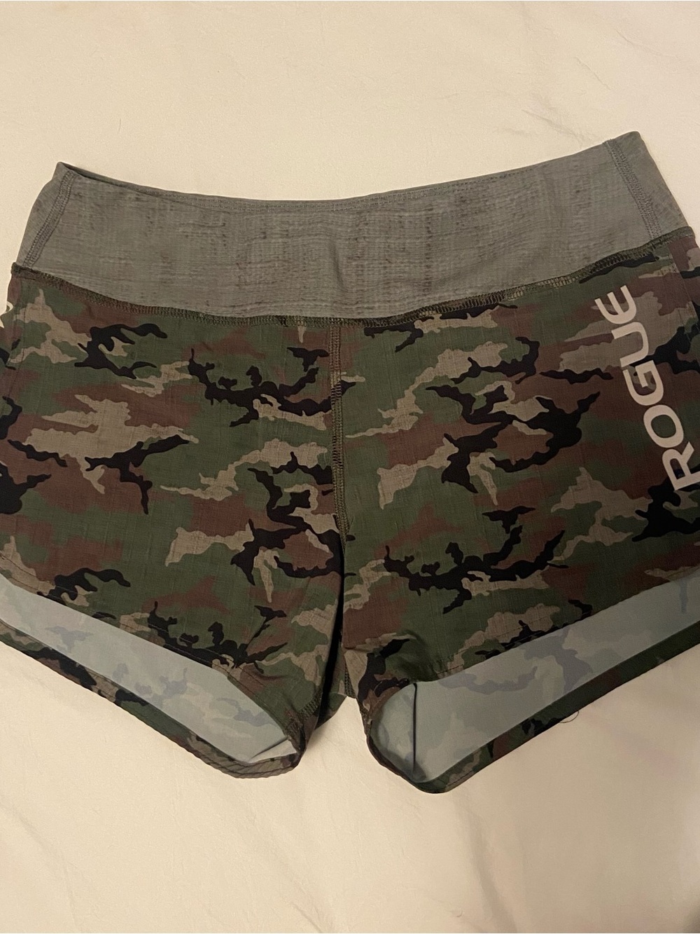 Rogue Women's 4" Runner Shorts Green Camo size Medium